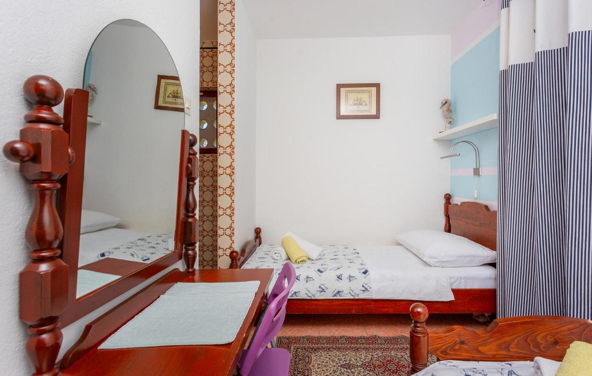 3 Bedroom Stunning Apartment In Krk Krk Town Exteriér fotografie