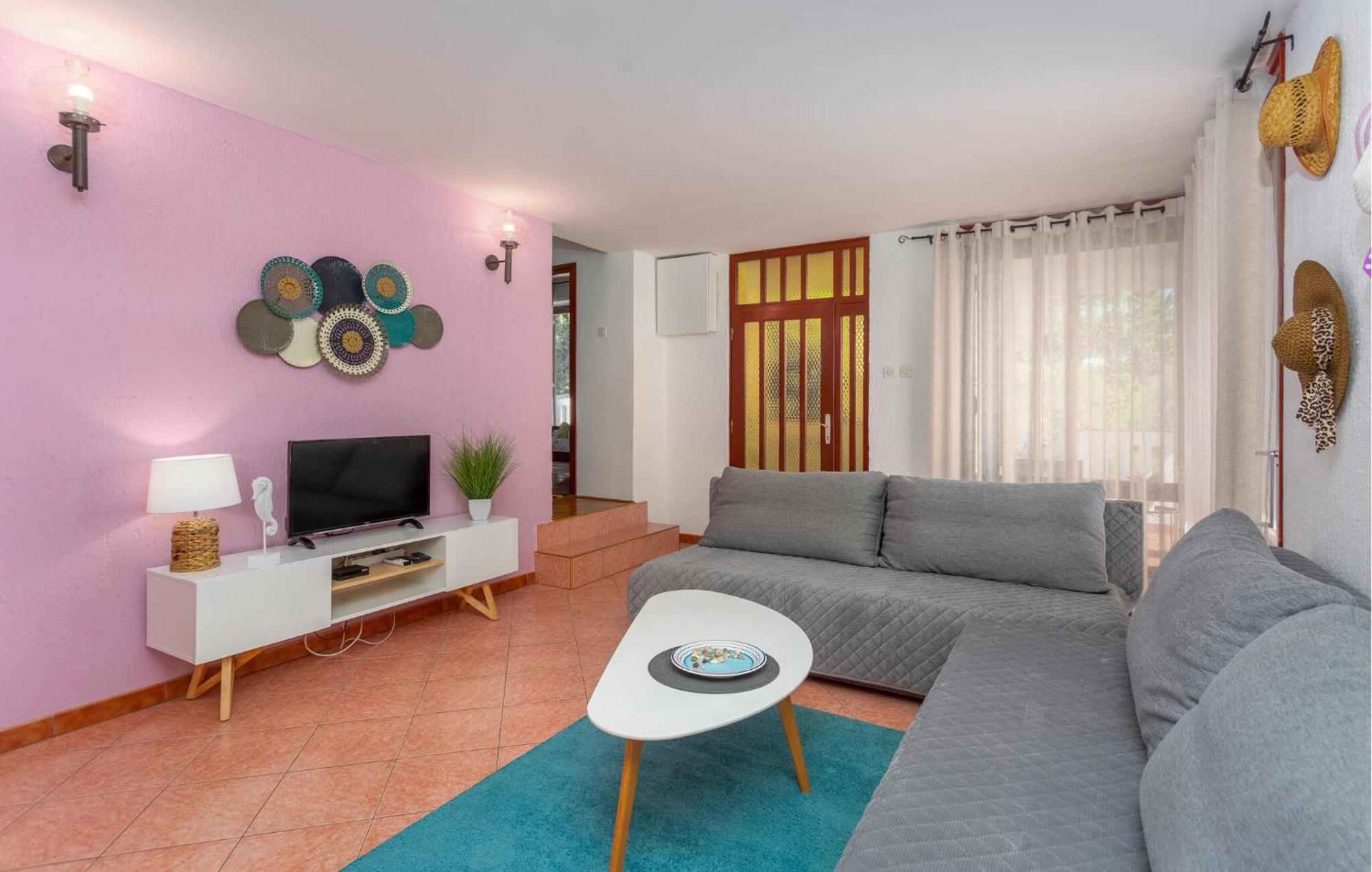 3 Bedroom Stunning Apartment In Krk Krk Town Exteriér fotografie